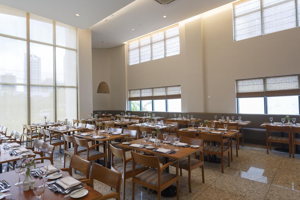 Mercure Pituba 4*